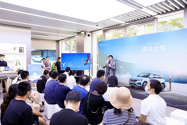 2-南京岚图空间开业仪式现场分享.jpg 2-南京岚图空间开业仪式现场分享.jpg