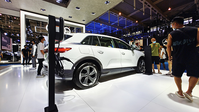 奥迪4.jpg 奥迪4.jpg