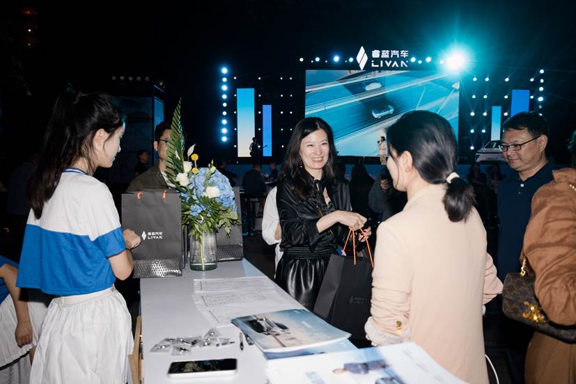 image022.jpg image022.jpg